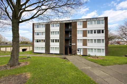 2 bed property, in Edgmond Court, £29,000