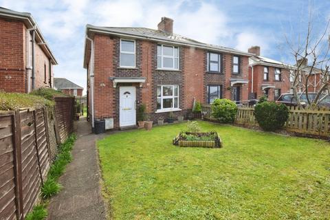 1 bed property, in Burnthouse Lane, £105,000