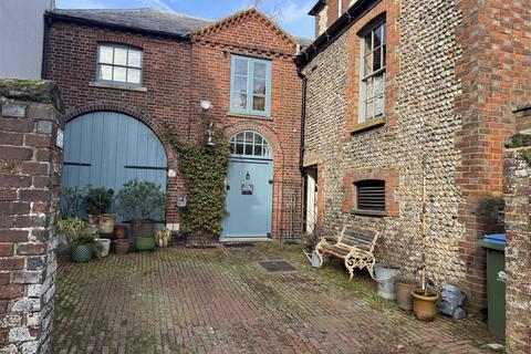 1 bed property, in Tarrant Street, £575,000