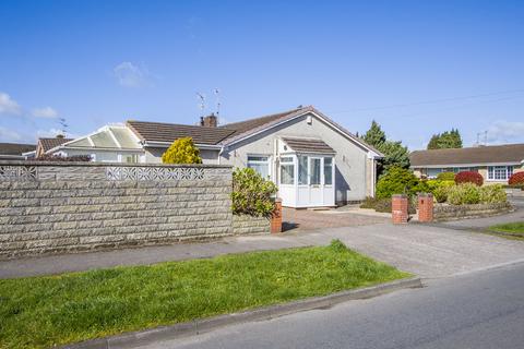 2 bed property, in Monkstone Close, £365,000