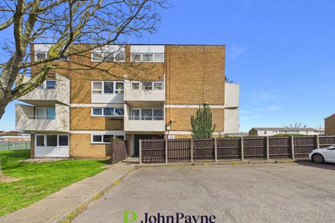 2 bed property, in Sam Gault Close, £110,000