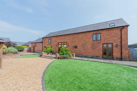 4 bed property, in Myddle Wood, £725,000
