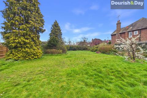 3 bed property, in Queensville, £90,000