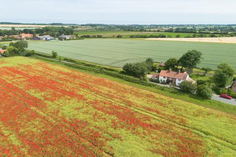 1 bed property, in Charming Period Cottage in Binham, £275,000