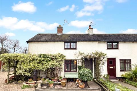 1 bed property, in The Bull Ring, £190,000