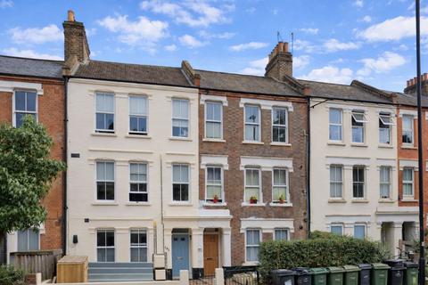 1 bed property, in 141A Coldharbour Lane, £210,000