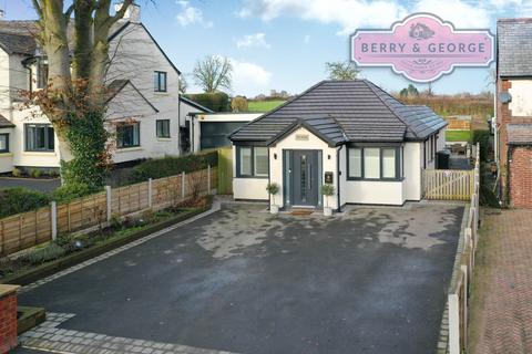 3 bed property, in Chelford Road, £395,000