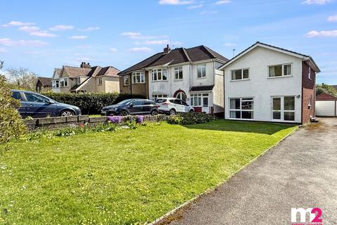 3 bed property, in The Coldra, £325,000