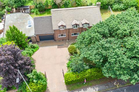7 bed property, in Leeds Road, £775,000