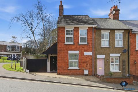 3 bed property, in Weald Road, £495,000