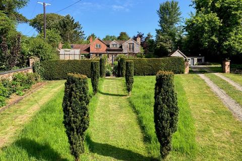 4 bed property, in Coreley, £750,000