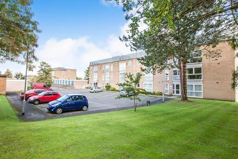 2 bed property, in Linden Court, £85,000