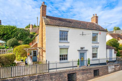 4 bed property, in Madeley Road, £625,000