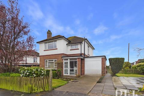 3 bed property, in Millcroft, £375,000