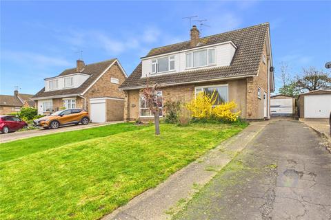 3 bed property, in St. Annes Road, £235,000