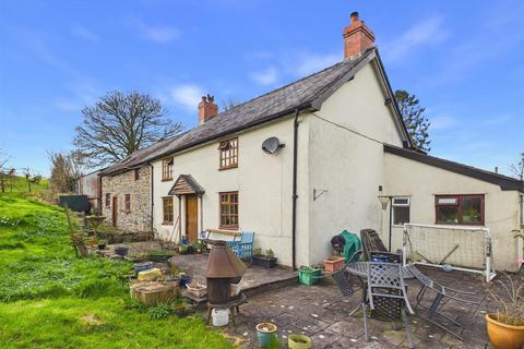 3 bed property, in Llangadfan, £470,000