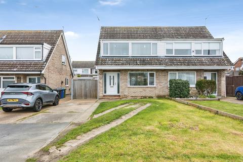 3 bed property, in Herons Close, £240,000