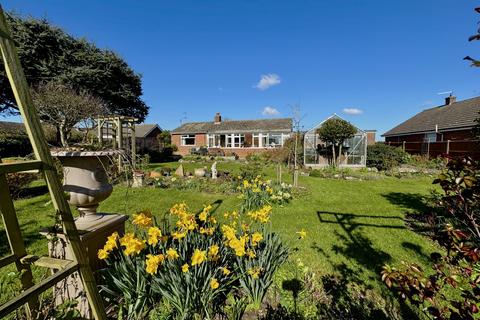 3 bed property, in Curium Main Road Saltfleetby Louth LN11 7SS, £325,000