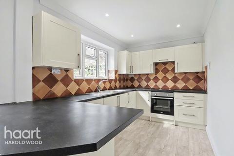 2 bed property, in Harlesden Road, £425,000