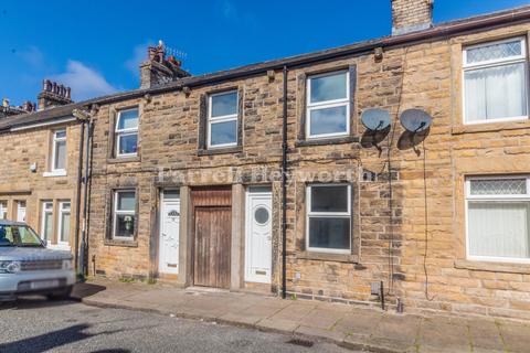 2 bed property, in Gardner Road, £125,000