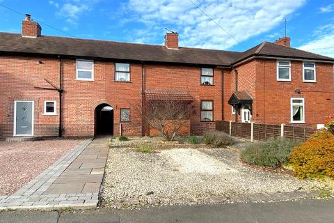 3 bed property, in Dunsley Road, £220,000