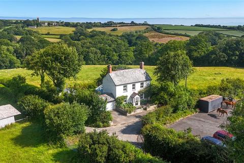 4 bed property, in Yeo Vale, £700,000