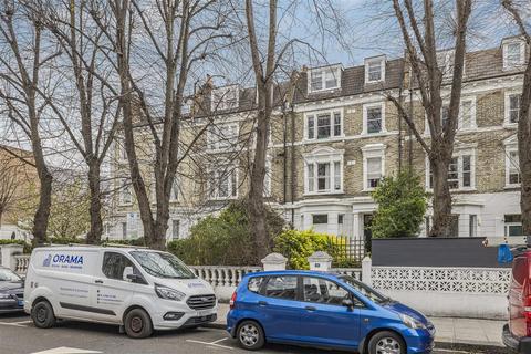 3 bed property, in Elsham Road, £800,000