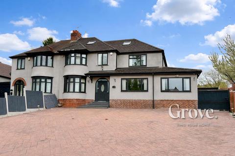 4 bed property, in Barrs Road, £450,000