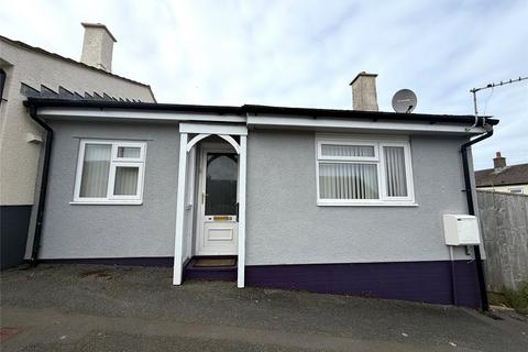 2 bed property, in Heol Glyndwr, £155,000