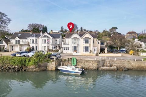3 bed property, in Torridge Estuary, £699,000