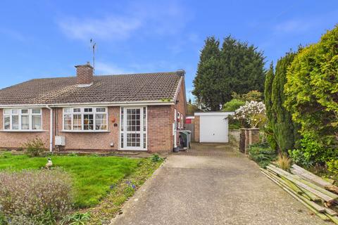 2 bed property, in Fern Bank Avenue, £130,000