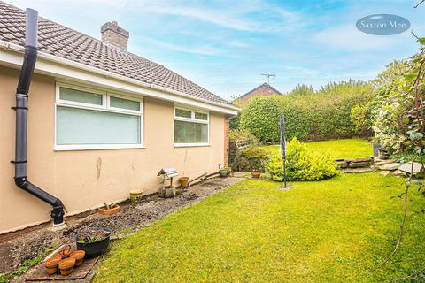 2 bed property, in Ellorslie Drive, £197,500
