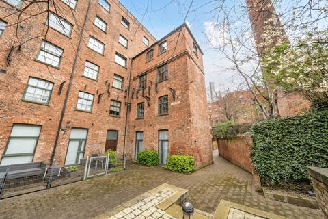 1 bed property, in Cambridge Street, £175,000