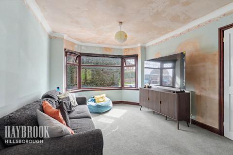 3 bed property, in Oldfield Road, £325,000
