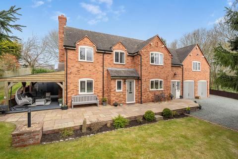 5 bed property, in Lime Tree Cottage, £730,000