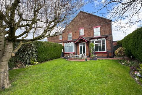 3 bed property, in Eton Road, £275,000