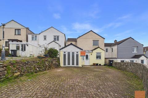 3 bed property, in Springfield Way, £350,000