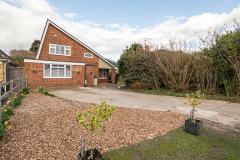 5 bed property, in Seymour Plain, £1,450,000