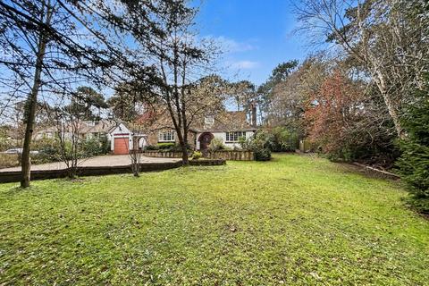 3 bed property, in Branksome Park, £800,000