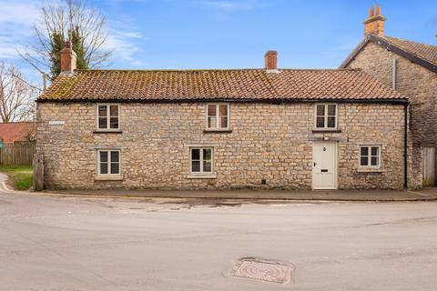 4 bed property, in Ryegate, £500,000
