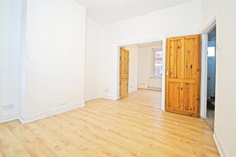 2 bed property, in Quentin Street, £190,000