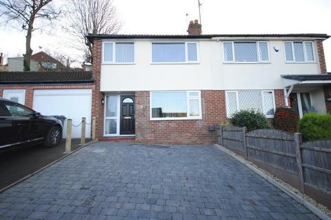 3 bed property, in Westfield Lane, £185,000