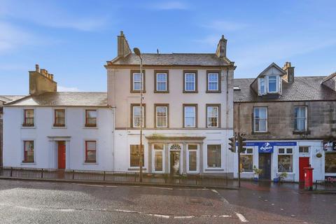 4 bed property, in Westport, £315,000