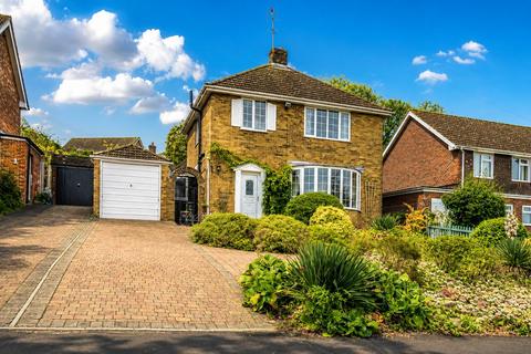 3 bed property, in Highridge, £575,000