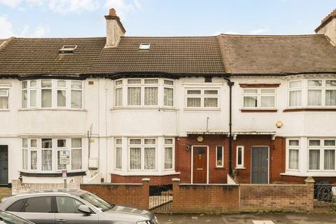 3 bed property, in Streatham Road, £575,000