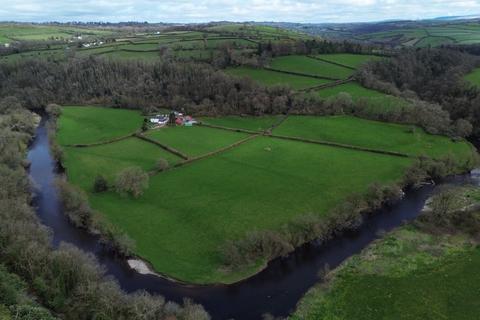 8 bed property, in Bangor Teifi, £595,000
