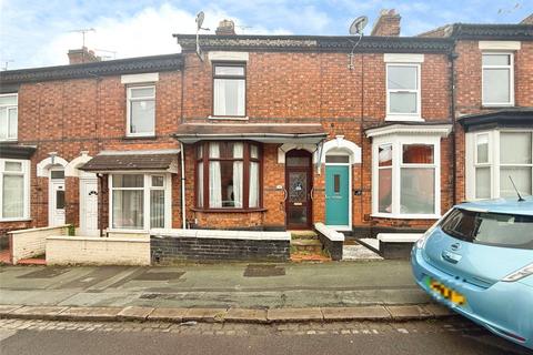 2 bed property, in Walthall Street, £70,000