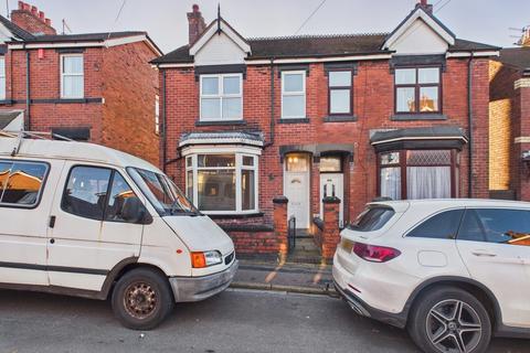 4 bed property, in Lorne Street, £175,000