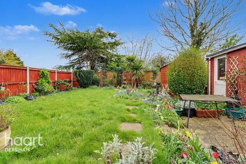 3 bed property, in St Guthlac Close, £199,950