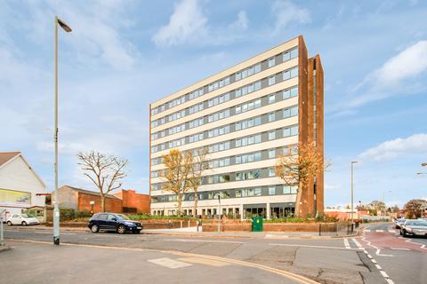 1 bed property, in Nexus Point, £75,000